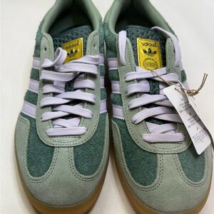Adidas Gazelle Indoor Green Suede Gum Sole Sneakers Men’s 9 / Women’s 10.5 NWT